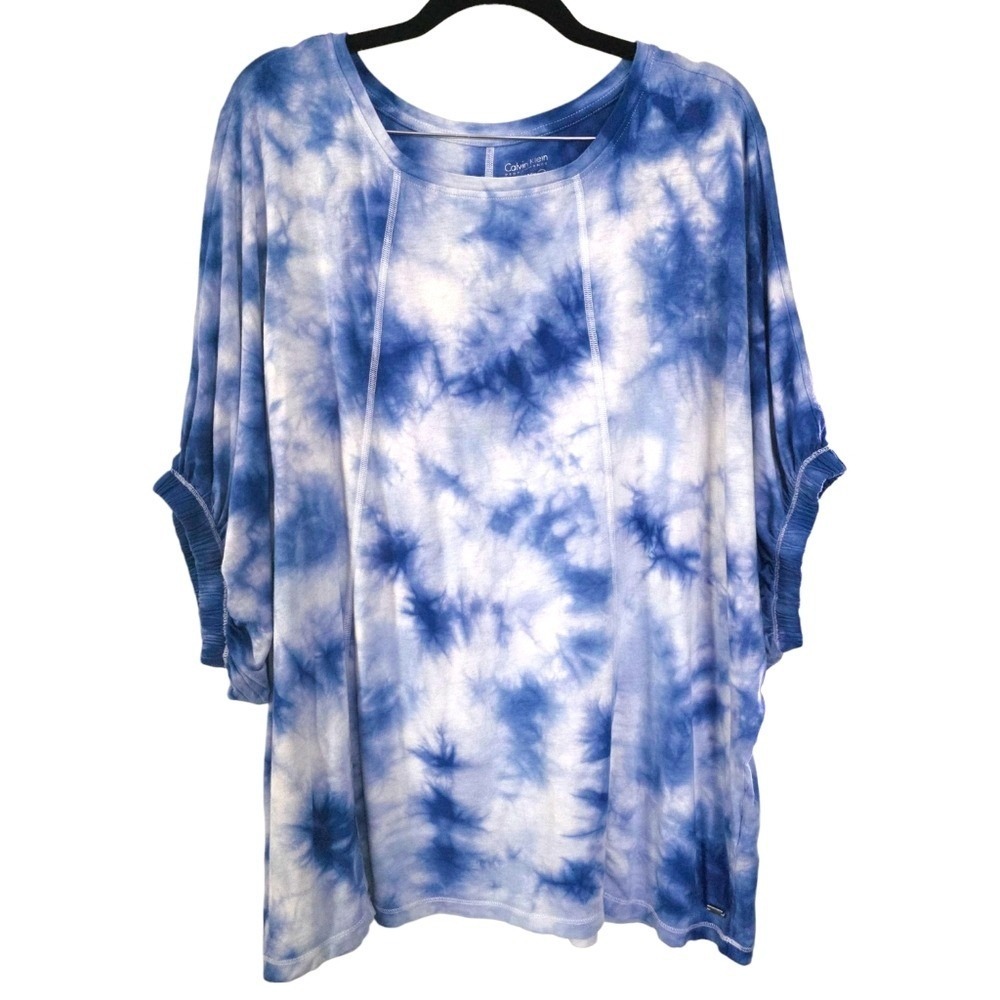 Calvin Klein Performanceβ Stretch Tie Dye Batwing Short Sleeve Top Blue White 1X